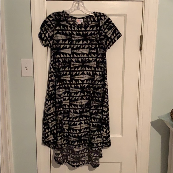 LuLaRoe Dresses & Skirts - ♥️ lularoe CARLY dress